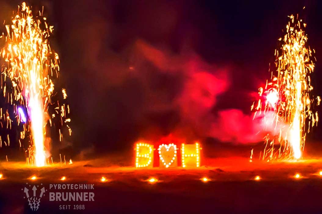 HochzeitsFeuerwerk, Feuerschrift, Lichtbild zur Hochzeit